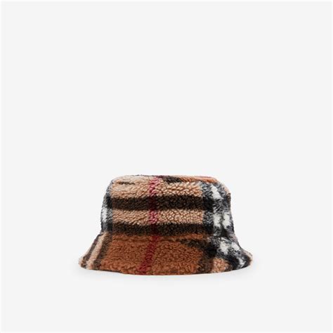 Reversible Check Fleece Bucket Hat in Candle 